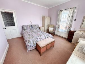 Bedroom- click for photo gallery